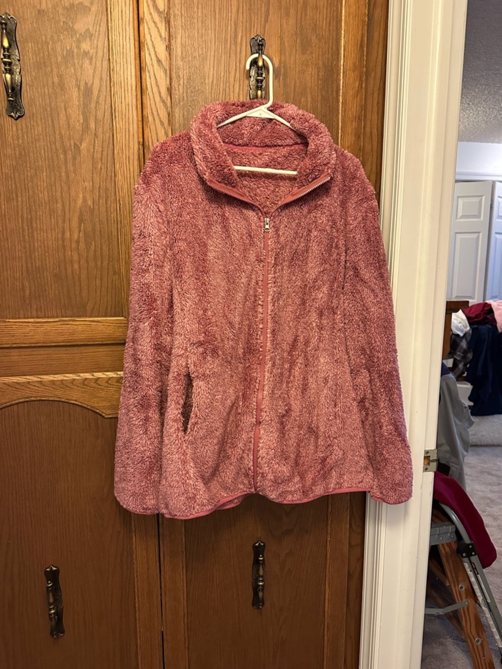 Cozy Women's Plush Zip-Up Jacket in Dusty Rose - Picture 4 of 6